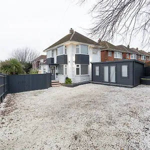 Holiday home Estwood - Gated House, Southampton
